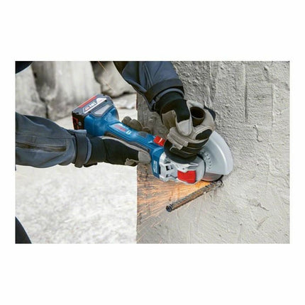 V8H0137707DB702D70D12D9A02FA833772DR3441086P3